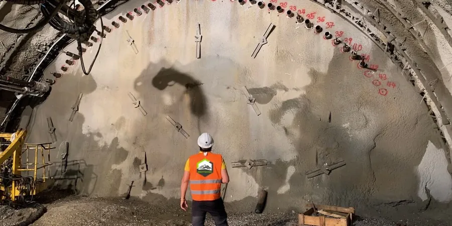 Monitoreo Geotécnico de Excavaciones en Uruapan: Seguridad en Suelos Volcánicos